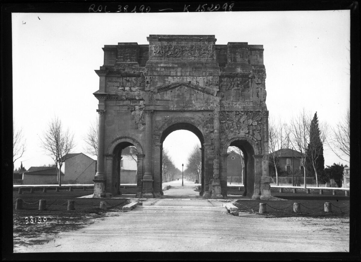 Orange, arc de triomphe : [photographie de presse] / [Agence Rol]