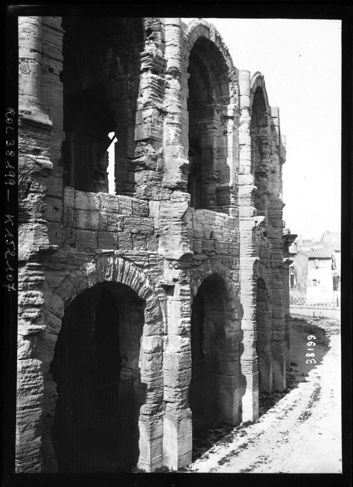 Arènes d'Arles : [photographie de presse] / [Agence Rol]
