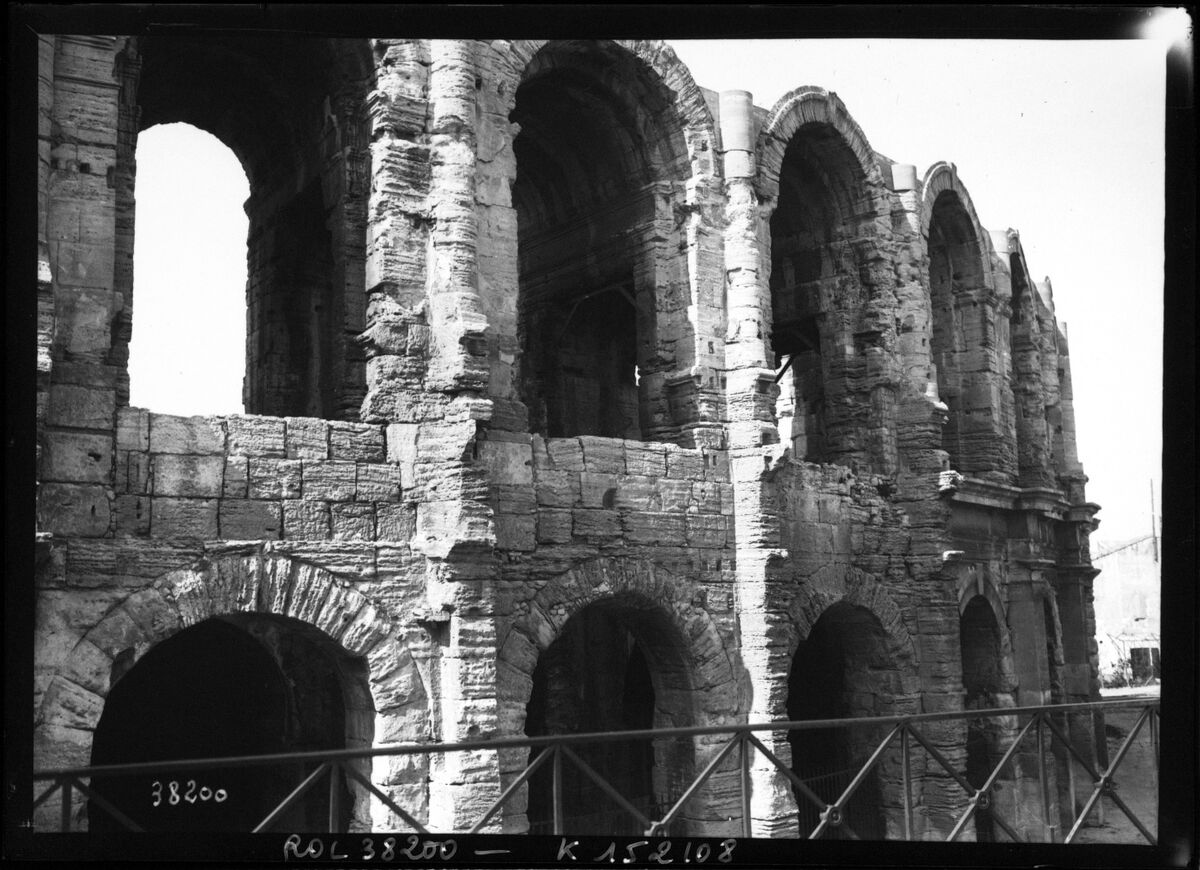 Arènes d'Arles : [photographie de presse] / [Agence Rol]