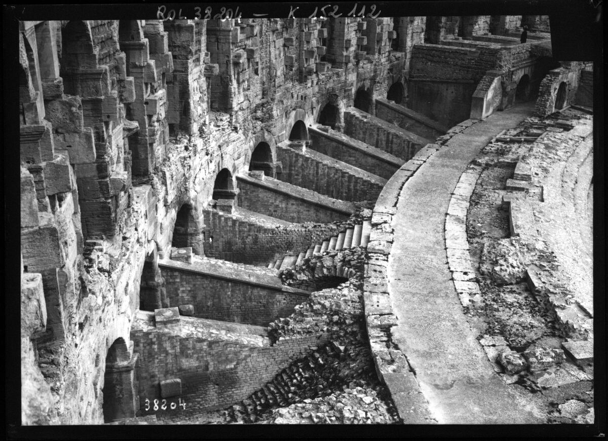 Arènes d'Arles : [photographie de presse] / [Agence Rol]