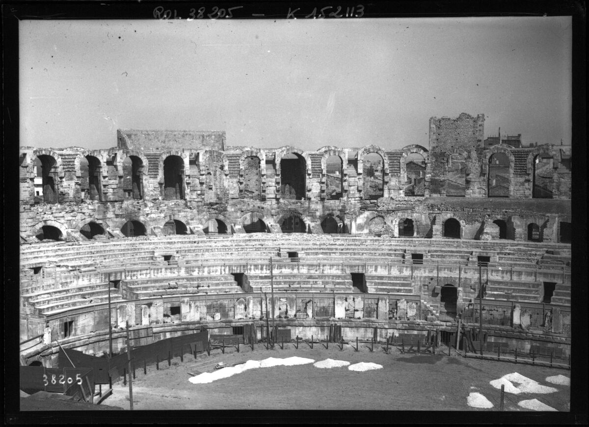 Arènes d'Arles : [photographie de presse] / [Agence Rol]