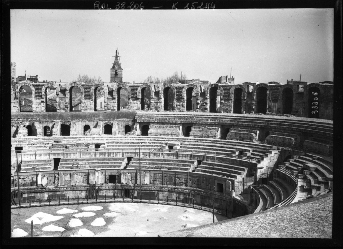 Arènes d'Arles : [photographie de presse] / [Agence Rol]