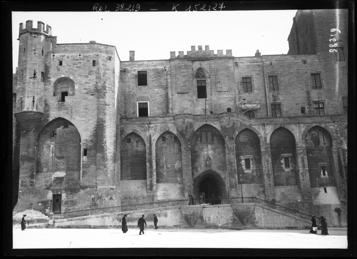 Avignon, le château des Papes : [photographie de presse] / [Agence Rol]