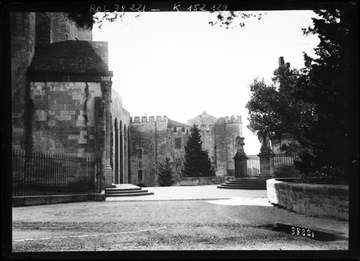 Avignon, le château des Papes : [photographie de presse] / [Agence Rol]