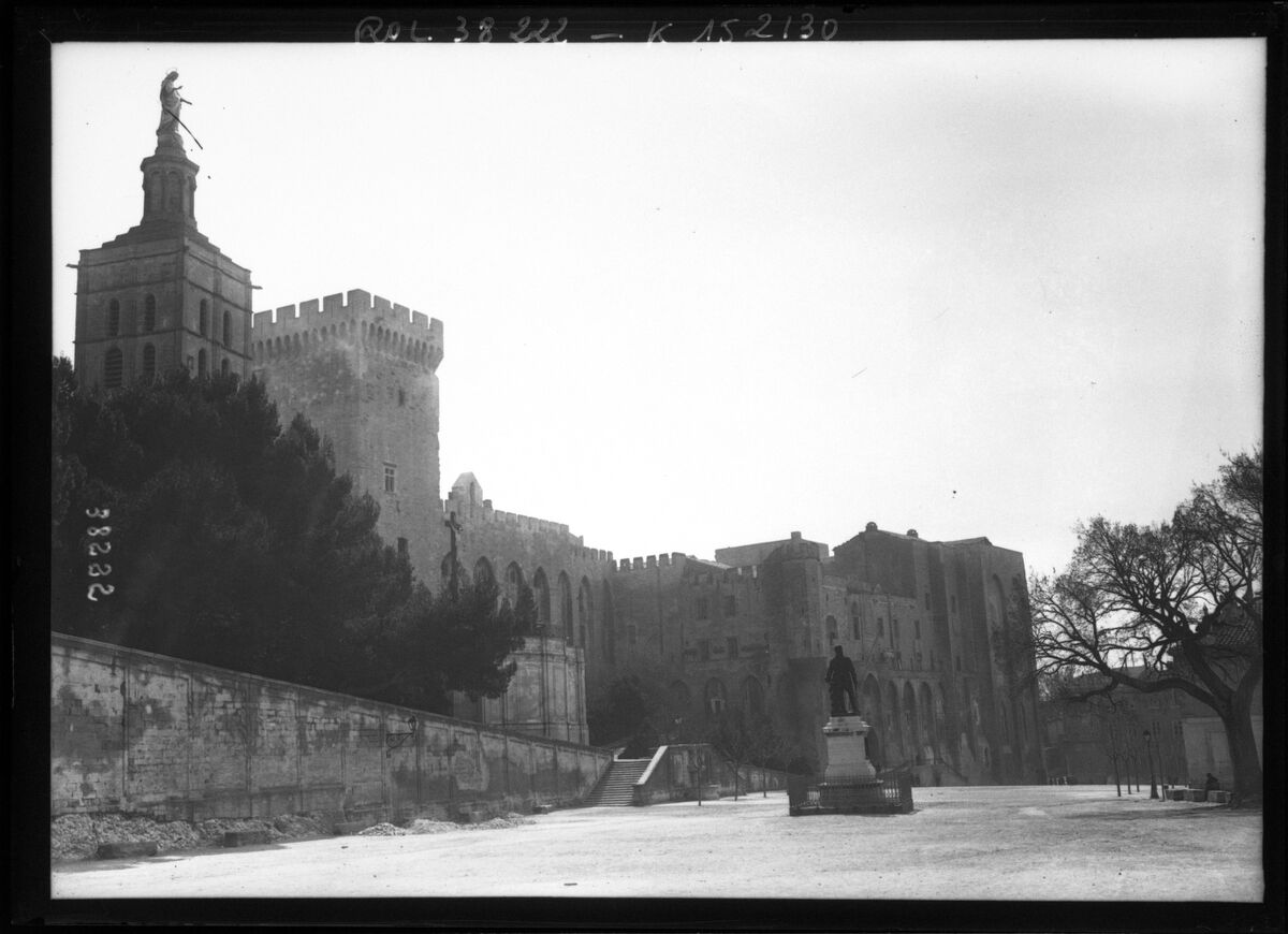 Avignon, le château des Papes : [photographie de presse] / [Agence Rol]