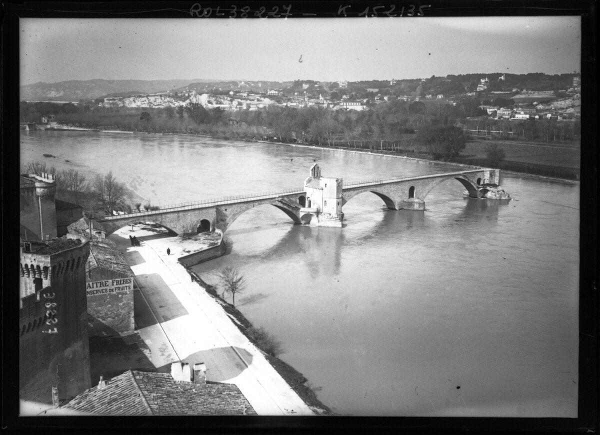 Avignon, le pont de Saint-Bénezet : [photographie de presse] / [Agence Rol]