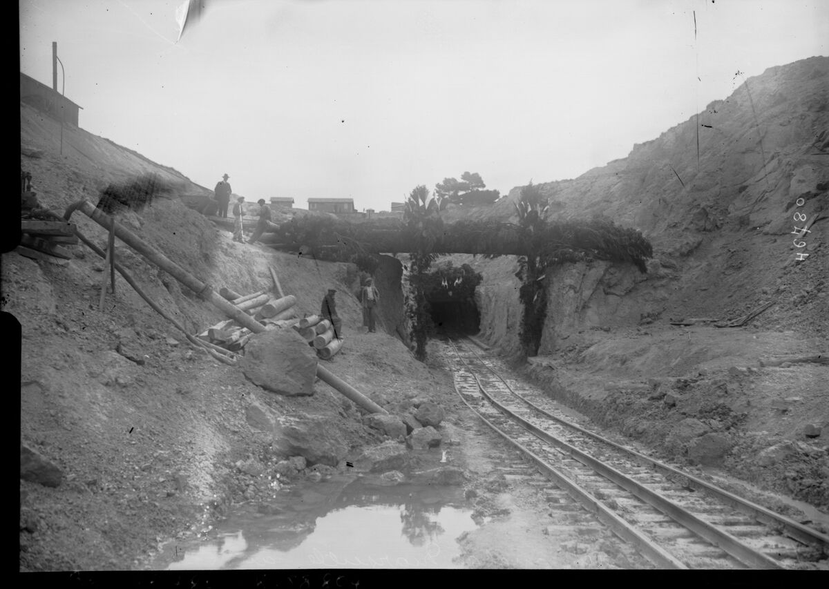 Inauguration du canal de Marseille au Rhône [tunnel de Rove, 7 mai 1916] : [photographie de presse] / [Agence Rol]